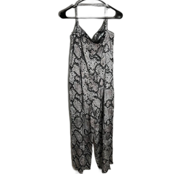 NWT Chaser Women Sz S Grey Snake Print Wide Leg Jumpsuit Spaghetti Strap V Neck - Picture 10 of 10